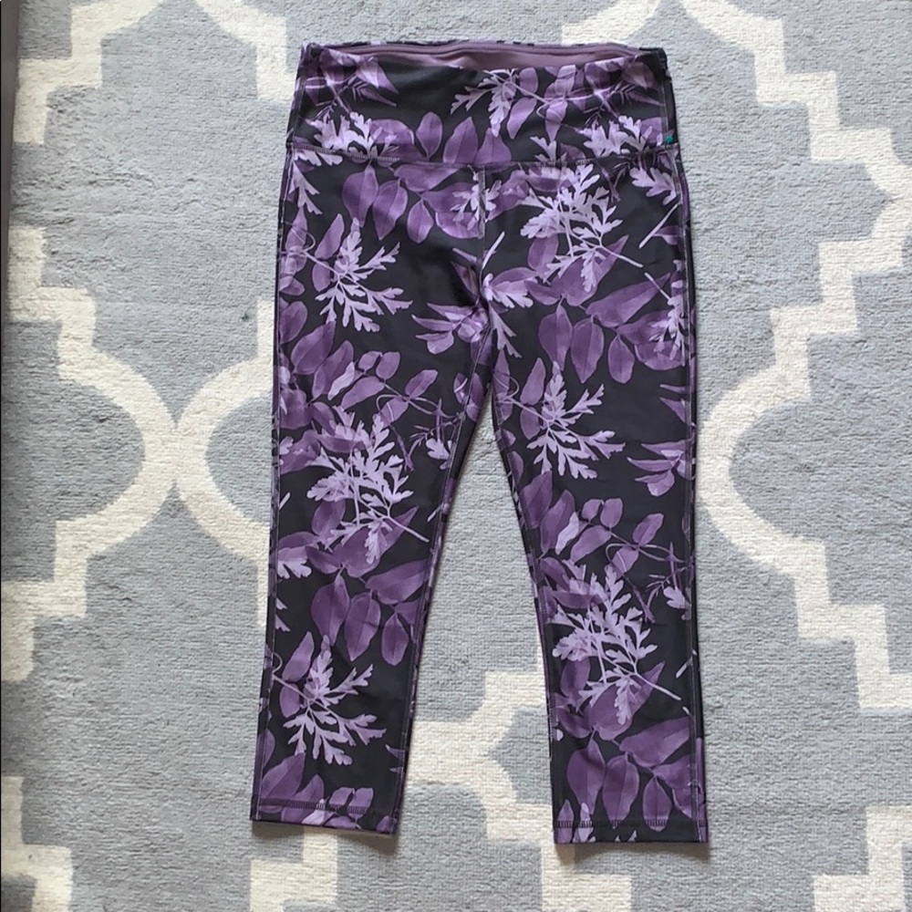Marika Sport Floral Printed Capri Legging